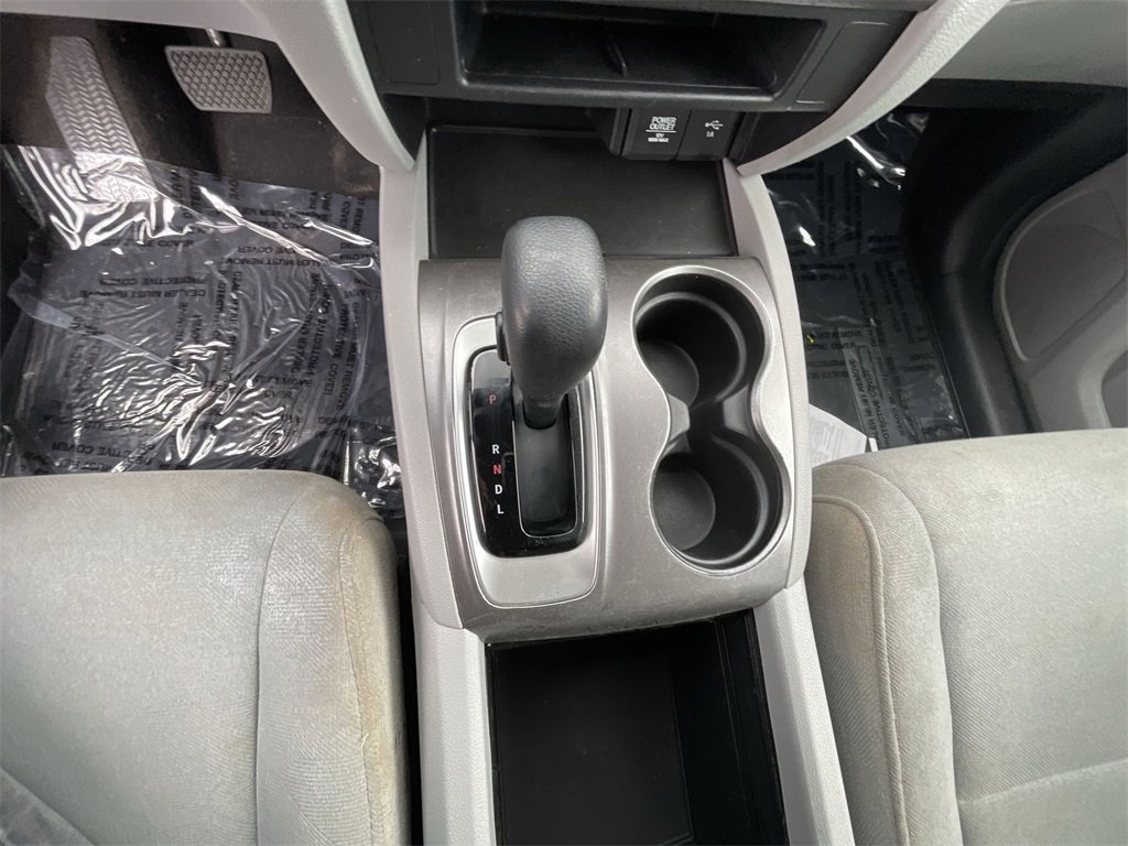 2020 Honda Pilot LX photo 17
