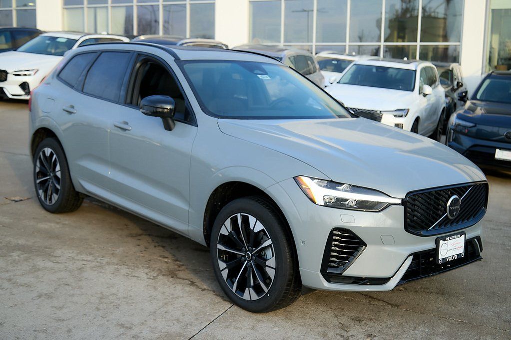 2026 VOLVO XC60 - Image 3