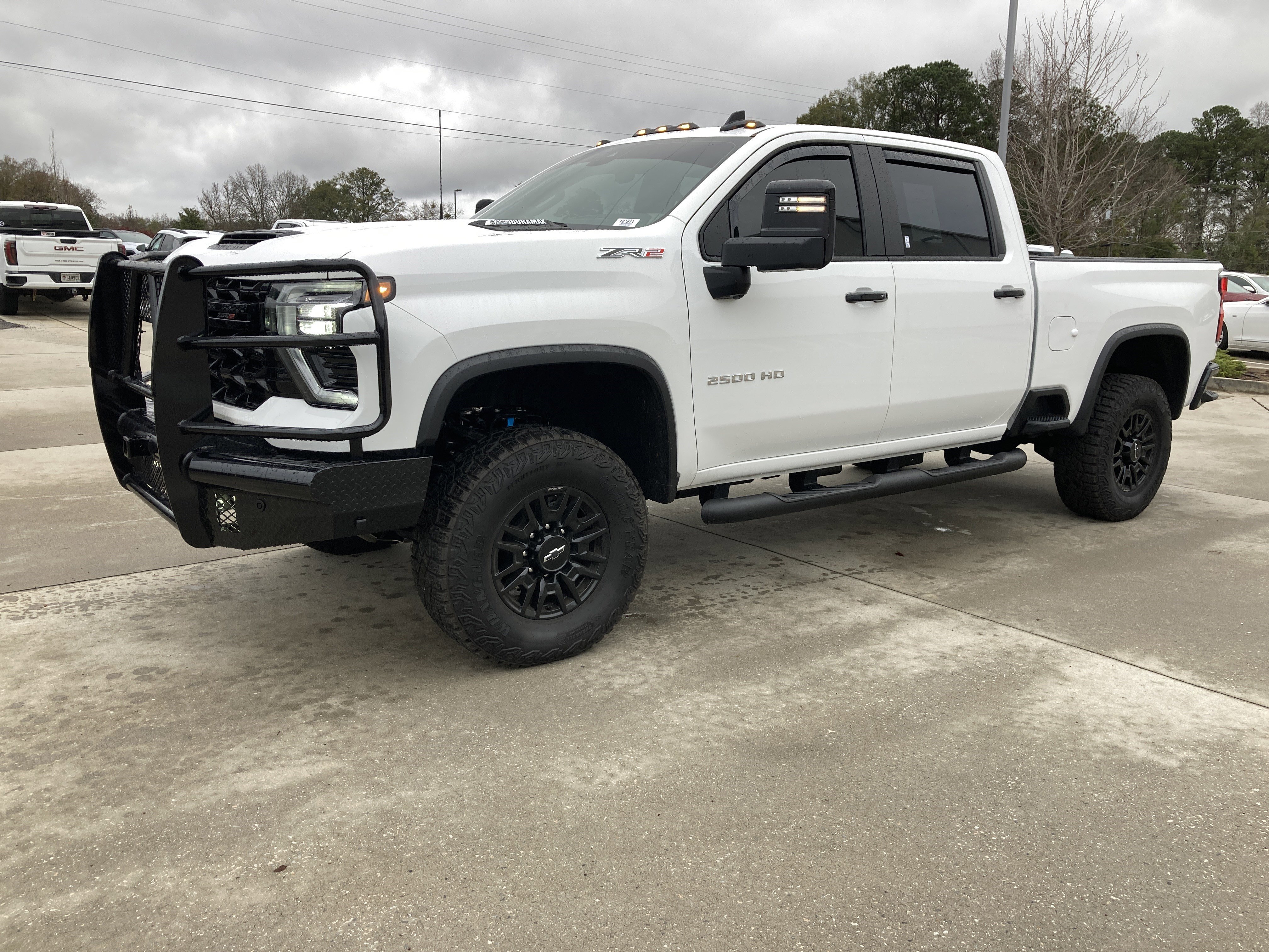 2025 Chevrolet Silverado 2500HD ZR2's photo