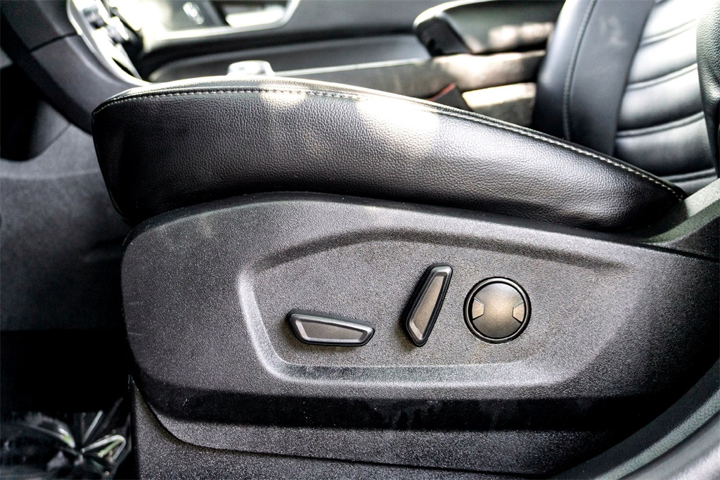 2024 Ford Edge SEL photo 11