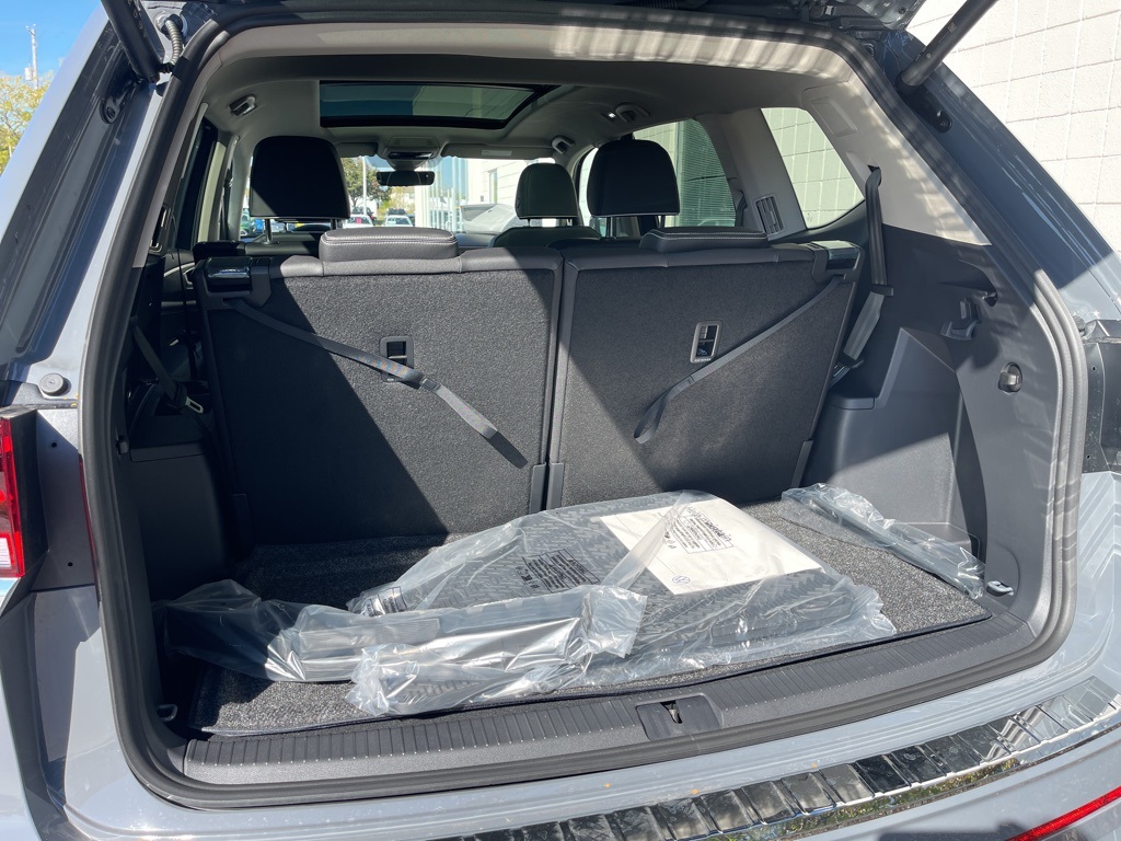 2026 Volkswagen Atlas SEL Premium R-Line photo 15