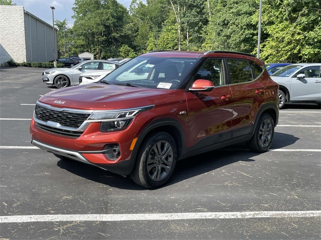 2023 Kia Seltos S photo 4