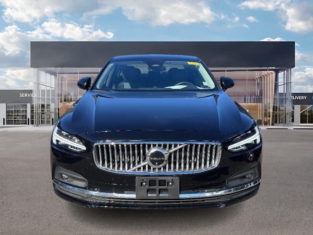 2022 Volvo S90 Inscription photo 2