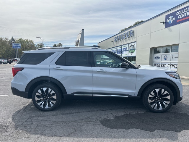 2025 Ford Explorer Platinum photo 3