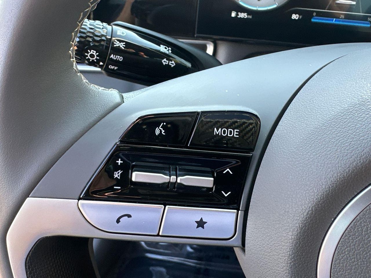 2025 Hyundai Elantra SEL Convenience photo 11