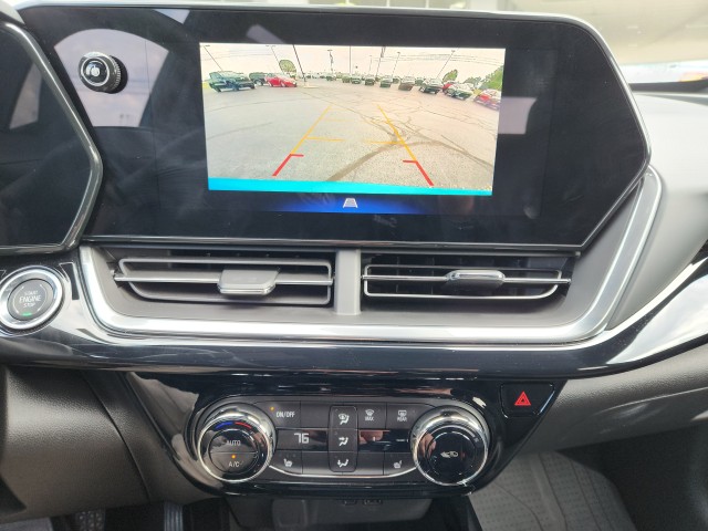 2025 Chevrolet Trax photo 4