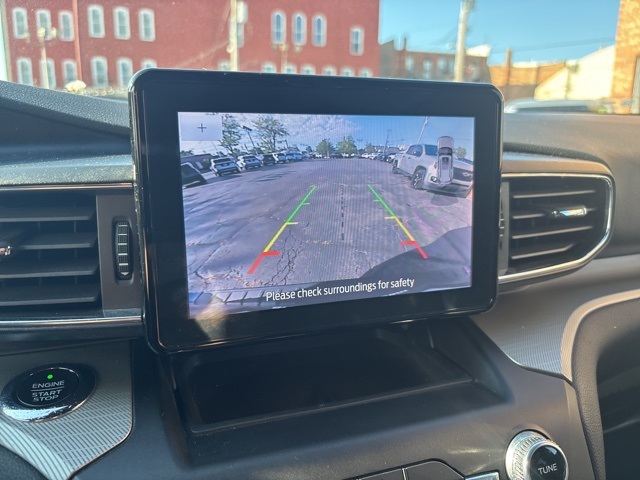 2020 Ford Explorer XLT photo 16