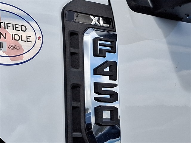 2026 Ford F-450 photo 4