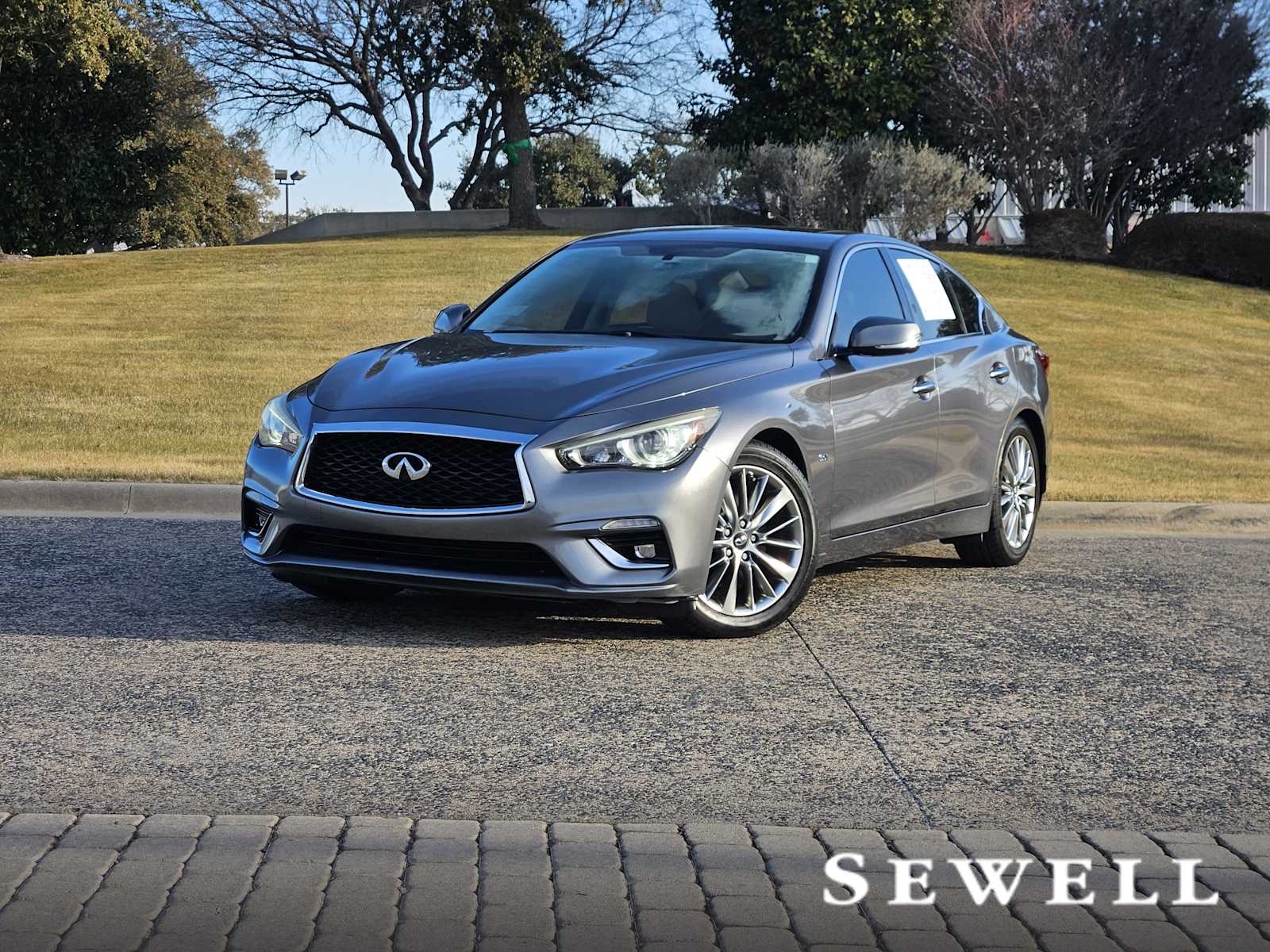 2018 INFINITI Q50 LUXE