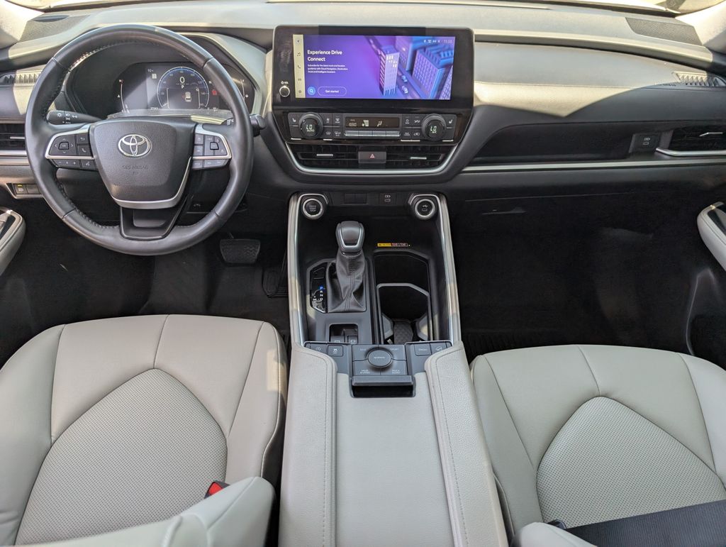2024 Toyota Grand Highlander Limited photo 21