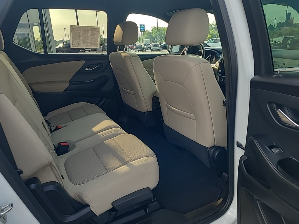 2022 Chevrolet Traverse LS photo 13