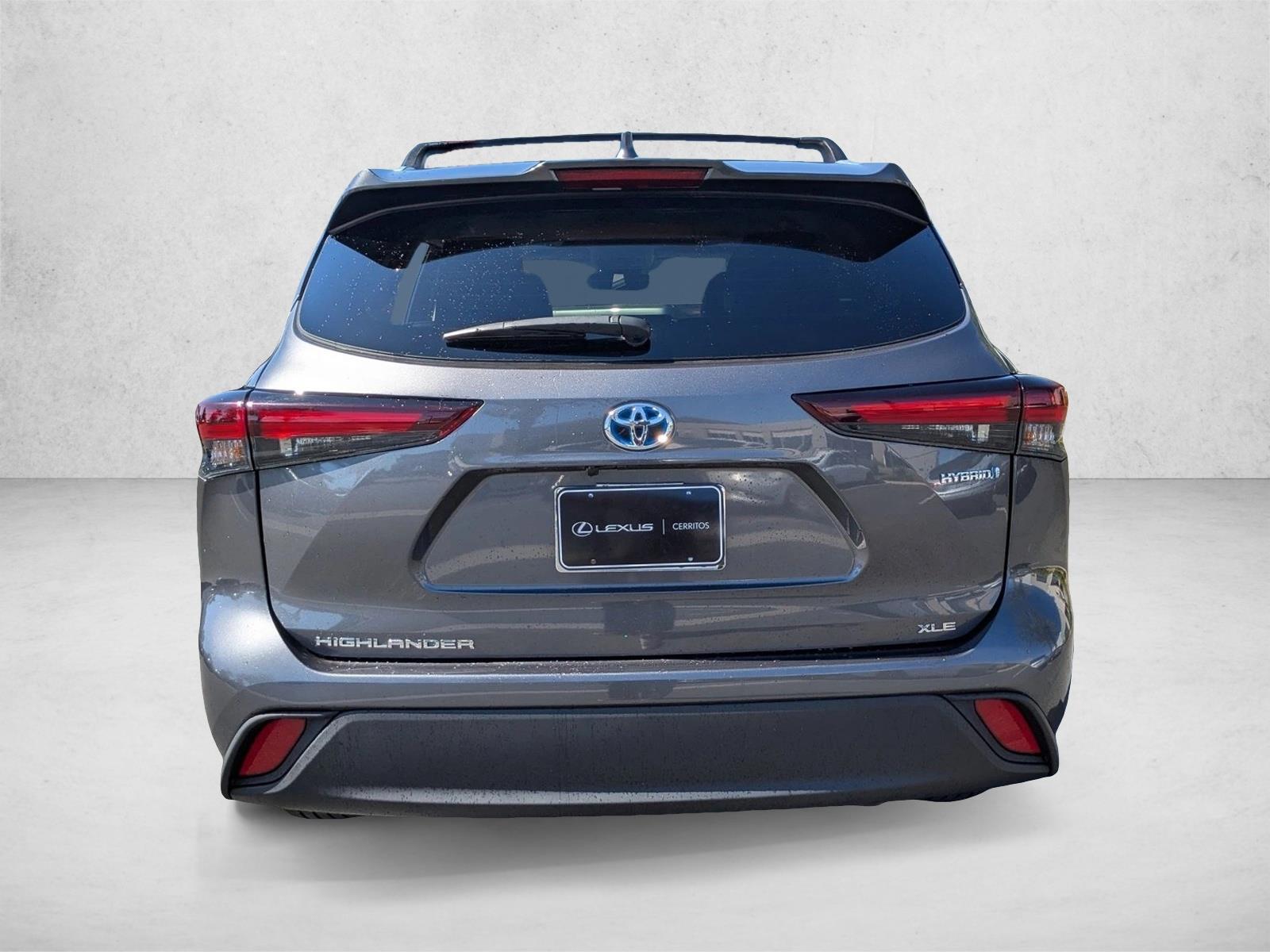 2024 Toyota Highlander Hybrid XLE photo 4