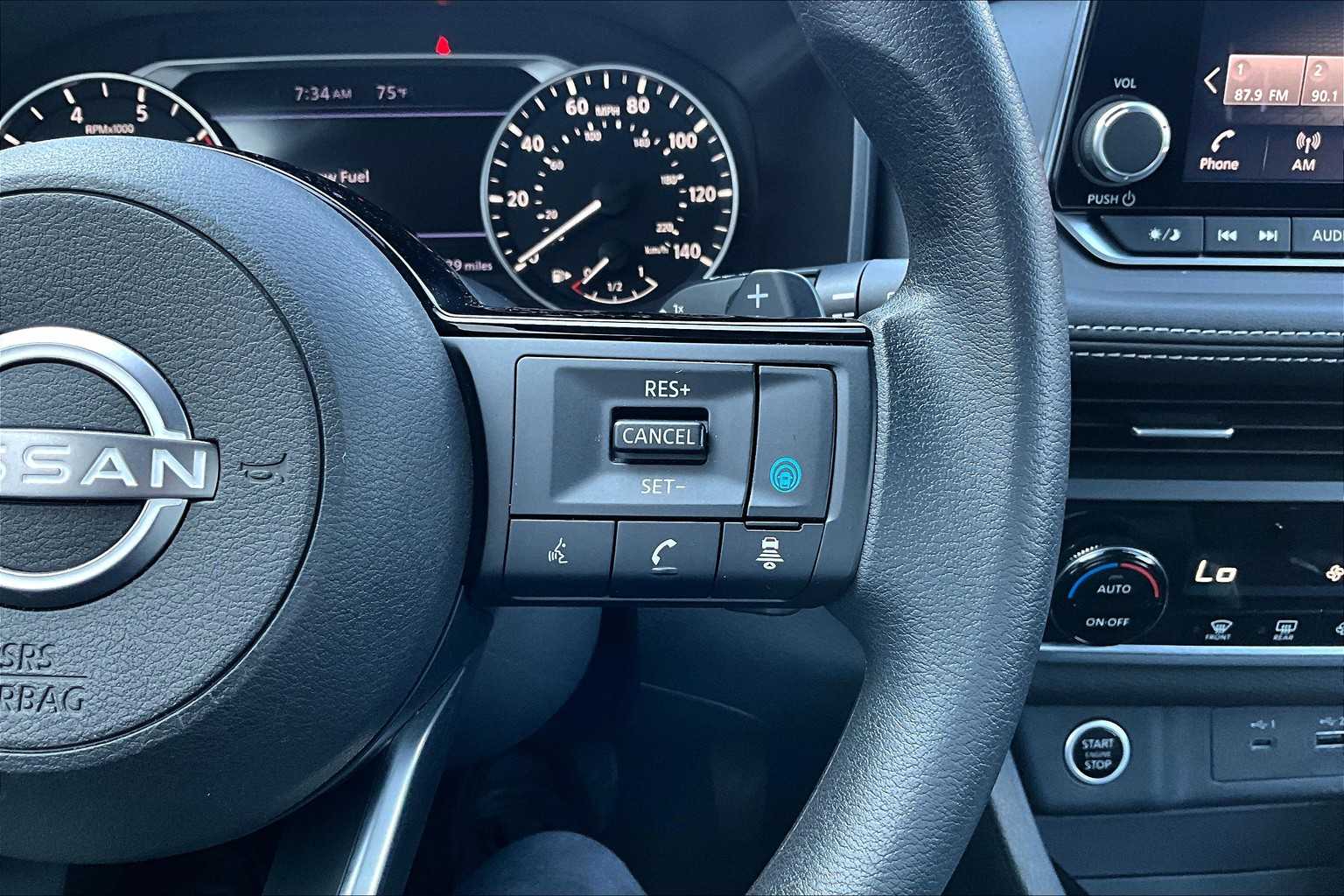 2023 Nissan Rogue SV photo 22