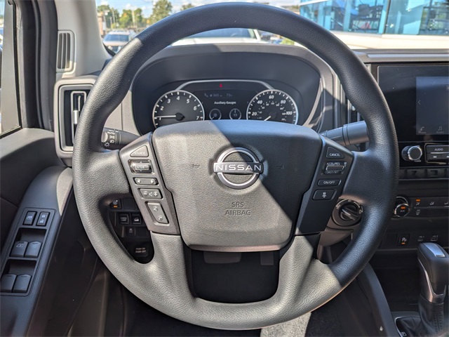 2025 Nissan Frontier S photo 14