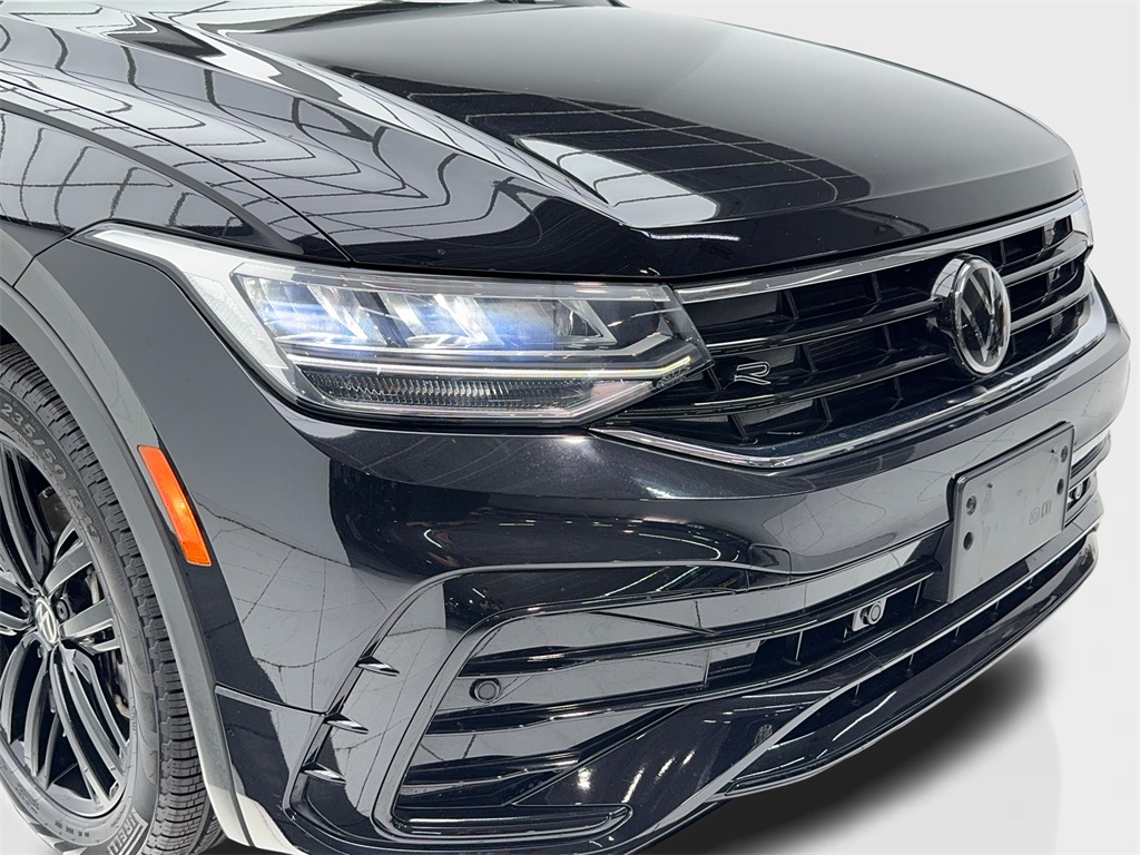 2022 Volkswagen Tiguan SE R-Line Black photo 2