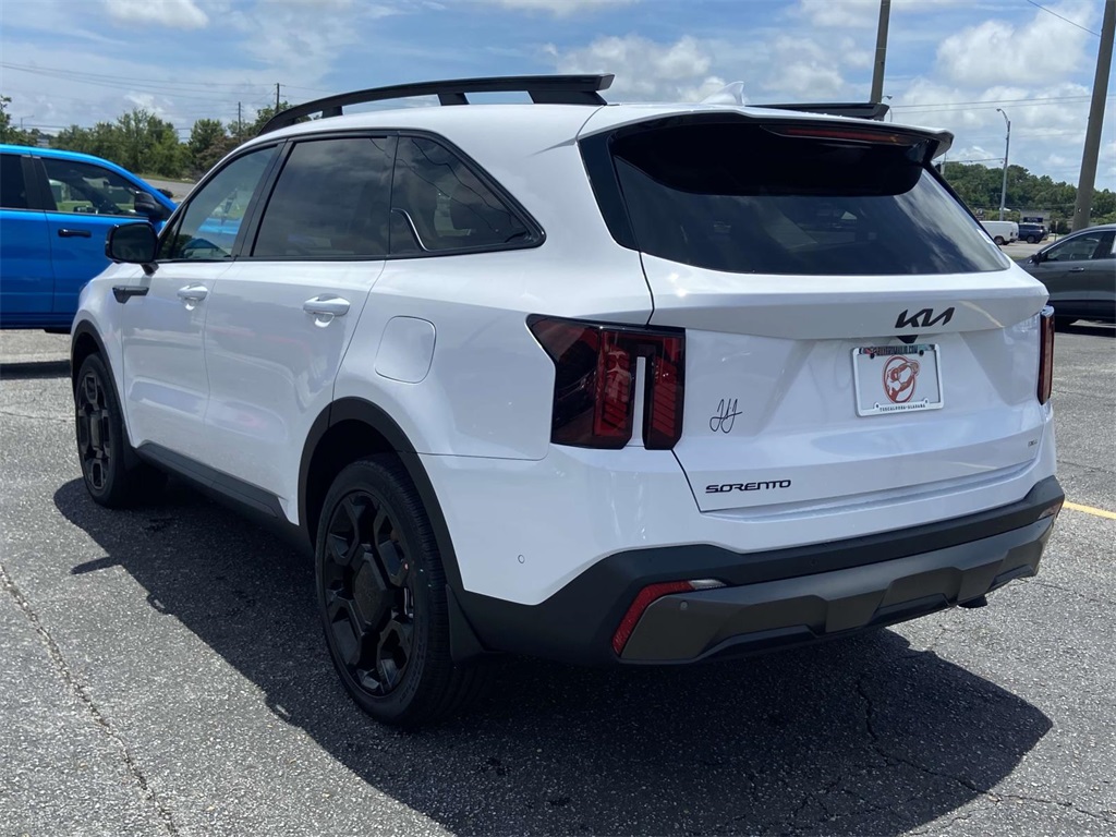 2025 Kia Sorento X-Line SX photo 2