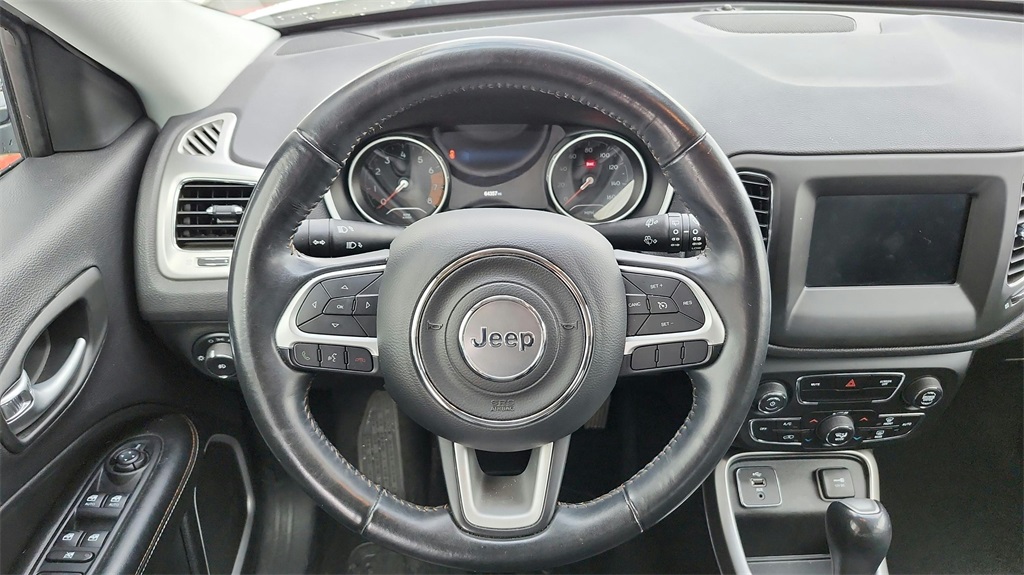 2017 Jeep Compass Latitude photo 11