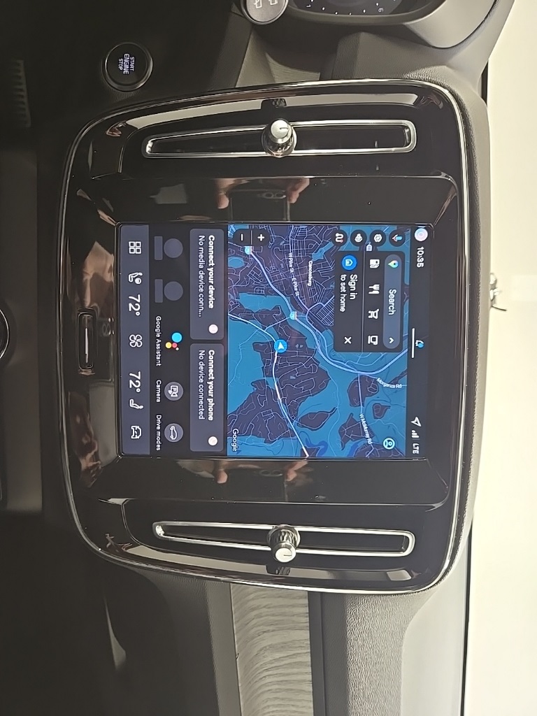 2026 Volvo XC40 Core photo 14
