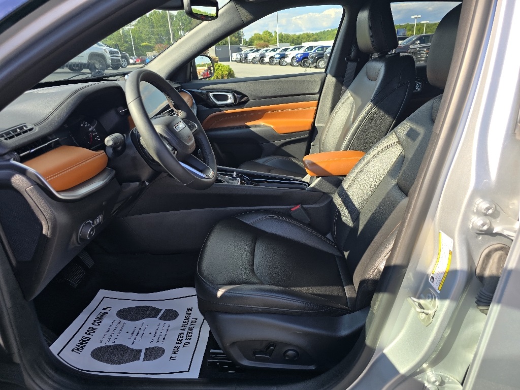 2024 Jeep Compass Limited photo 2