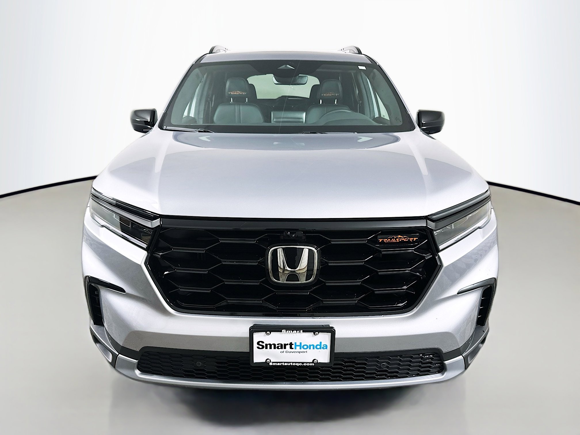 2025 Honda Pilot TrailSport photo 2