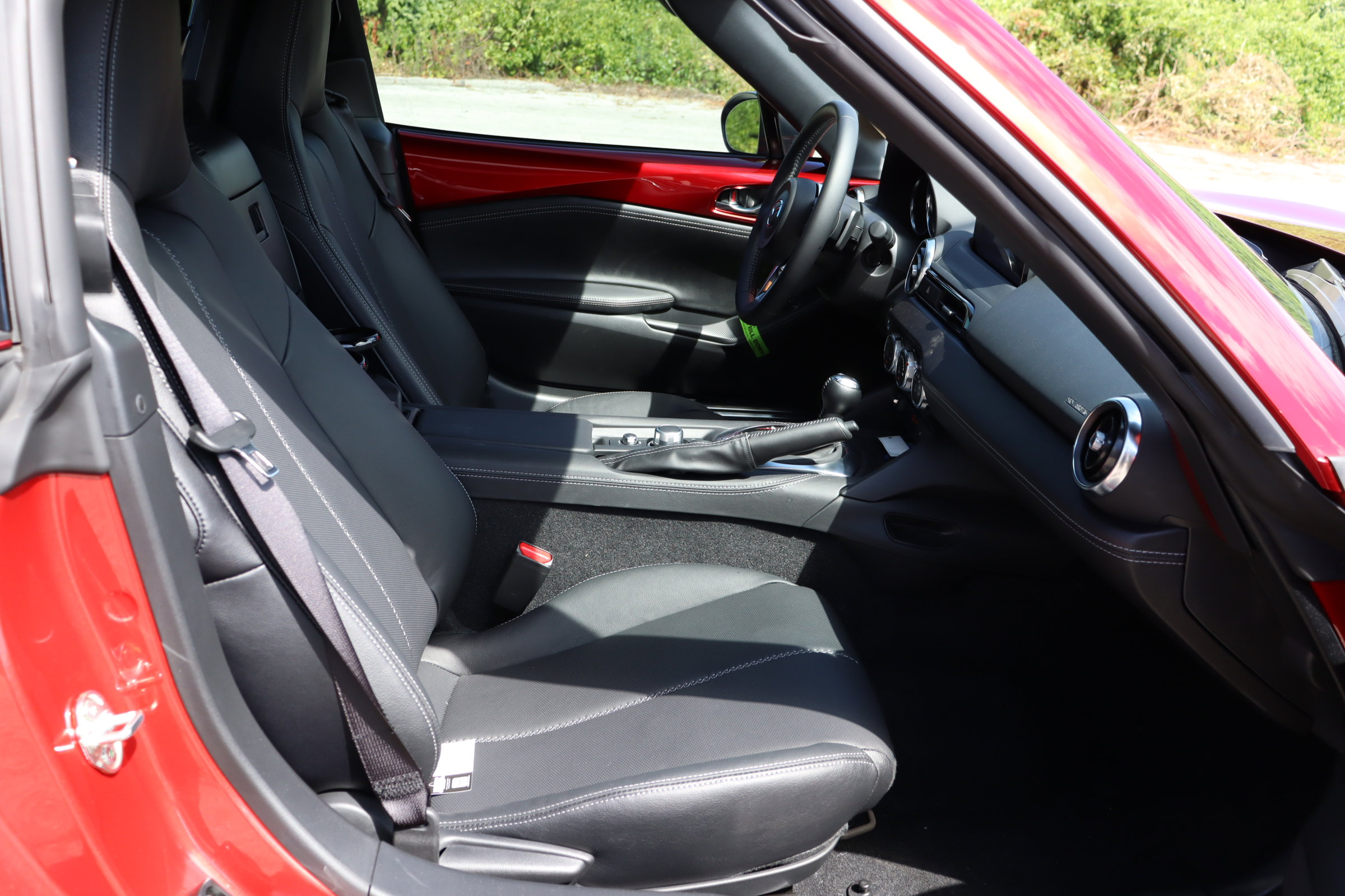 2025 Mazda MX-5 Miata Miata RF Grand Touring photo 18