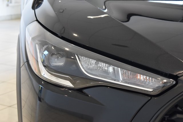 2023 Toyota Corolla Cross LE photo 2