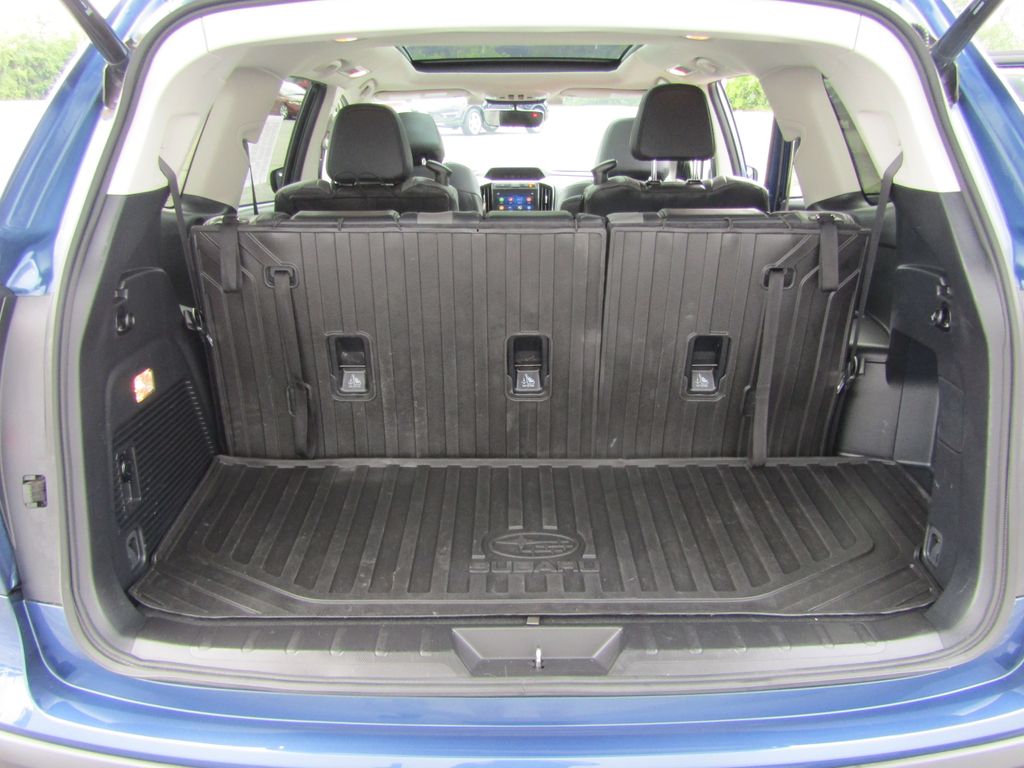 2022 Subaru Ascent Onyx Edition photo 7