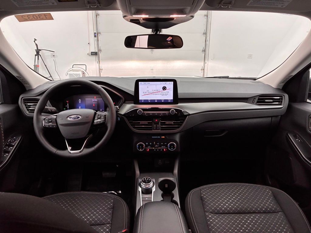 2026 Ford Escape Active photo 2