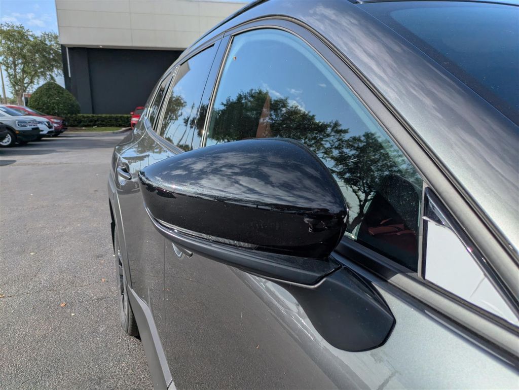 2025 Mazda CX-50 Premium photo 8