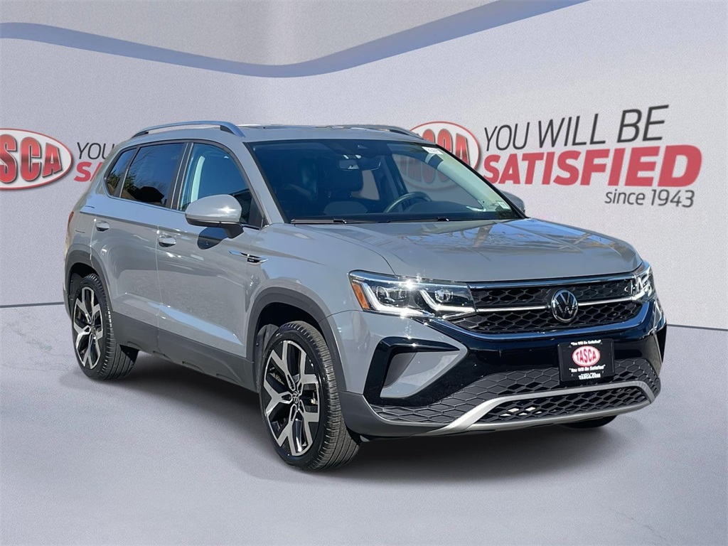 2023 Volkswagen Taos SEL's photo