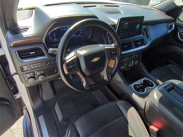 2023 Chevrolet Suburban High Country photo 13