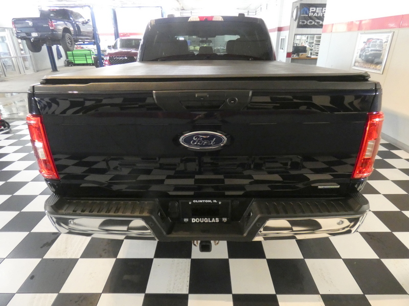 2022 Ford F-150 XLT photo 2