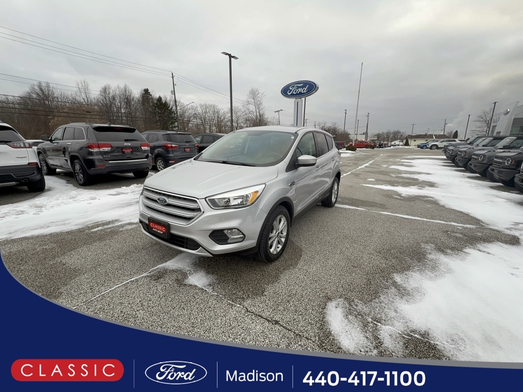 2019 Ford Escape SE's photo