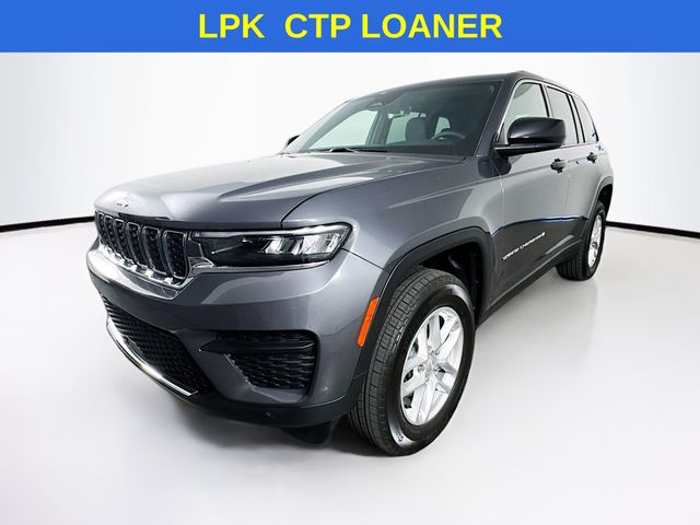 2025 Jeep Grand Cherokee Laredo X photo 3