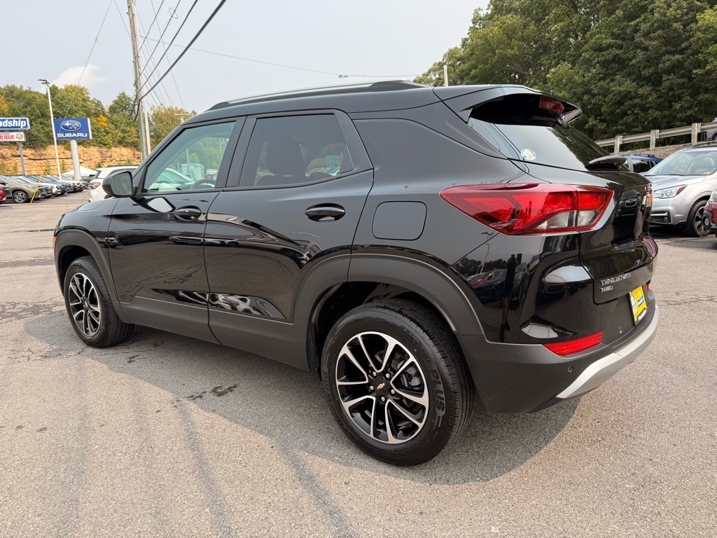 2024 Chevrolet Trailblazer LT photo 4