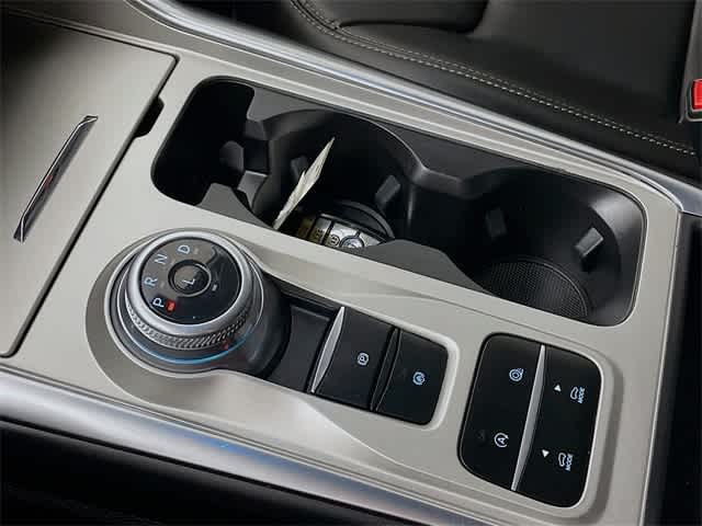 2024 Ford Explorer XLT photo 15