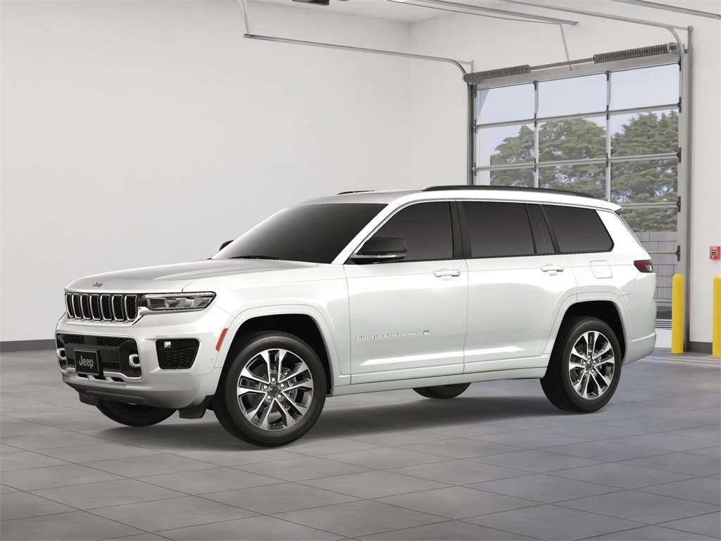 2025 Jeep Grand Cherokee Overland photo 2