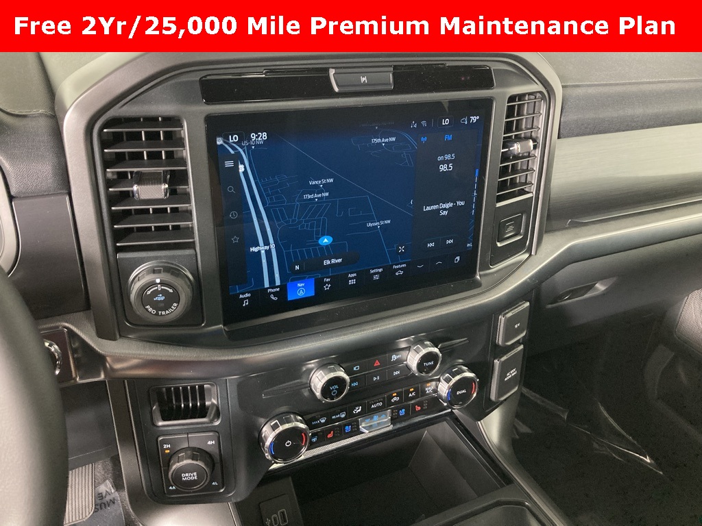 2025 Ford F-150 Lariat photo 2