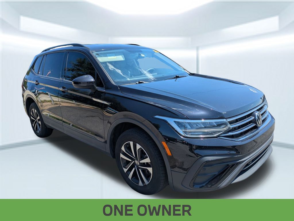 2022 Volkswagen Tiguan S photo 2