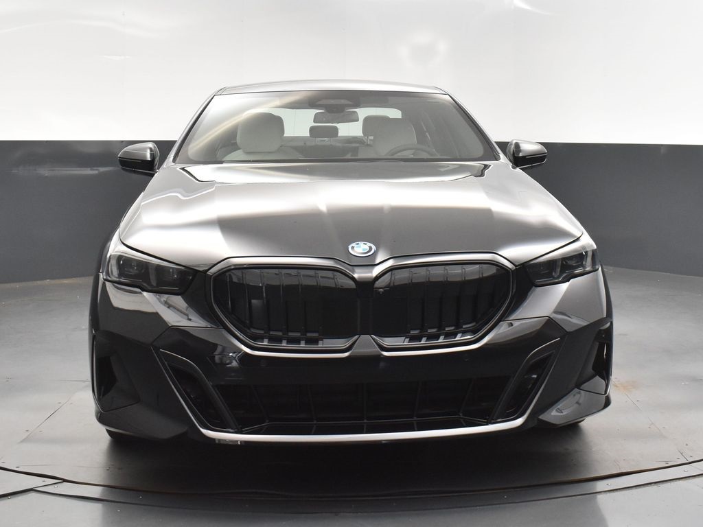2026 Bmw 550e xDrive photo 10