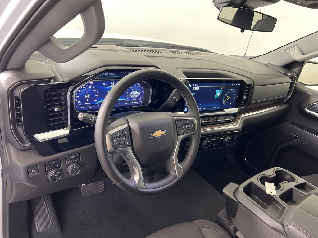 2025 Chevrolet Silverado 1500 LT photo 10