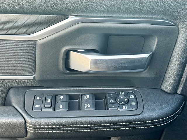 2025 Ram 3500 Big Horn photo 15