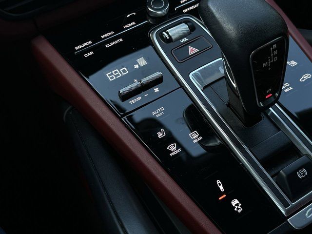 2023 Porsche Cayenne Coupe Base photo 14