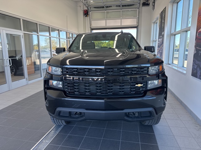 2020 Chevrolet Silverado 1500 Custom photo 2