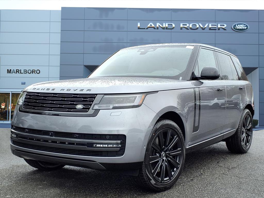 2025 Land Rover Range Rover SE's photo