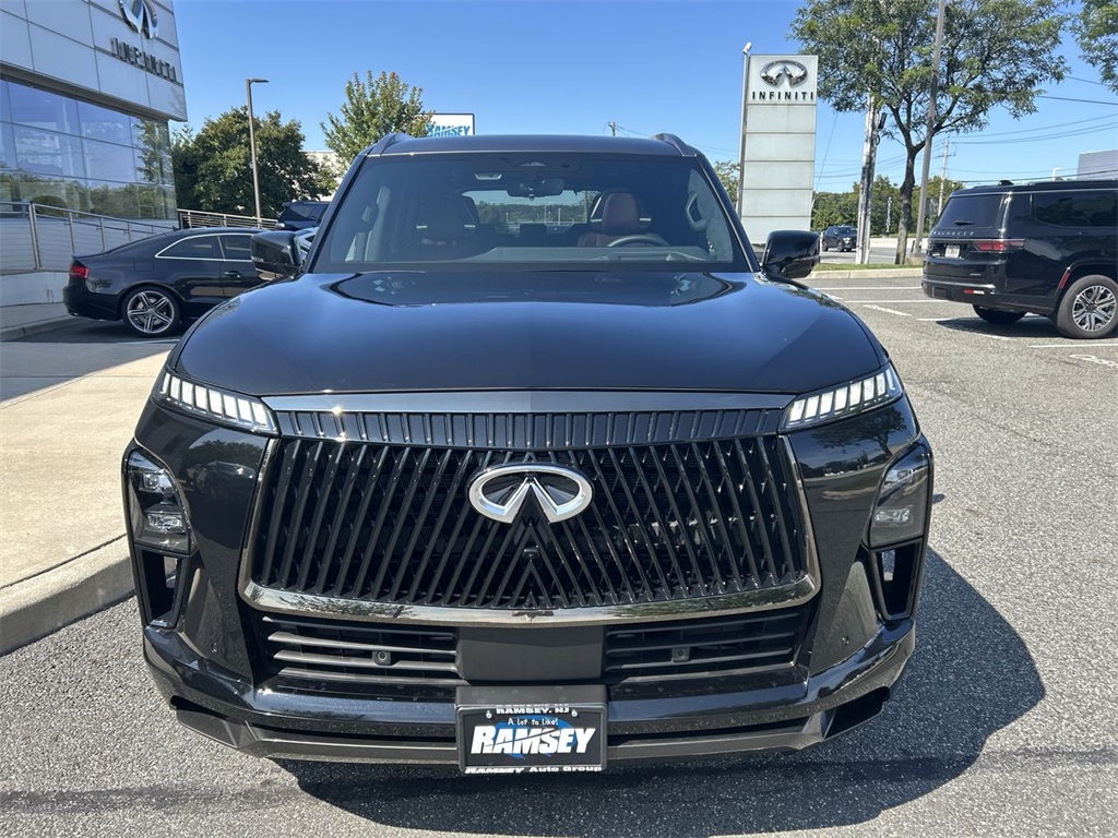 2026 Infiniti QX80 photo 2