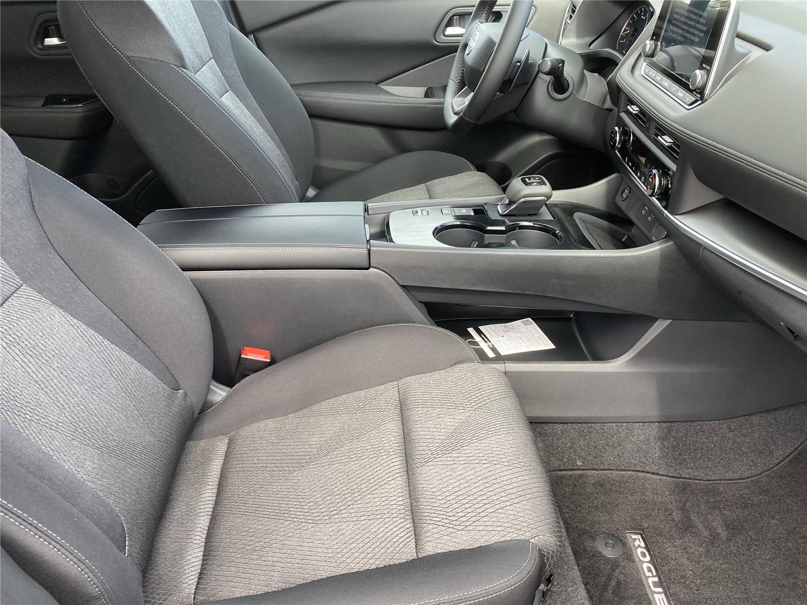 2026 Nissan Rogue SV photo 30