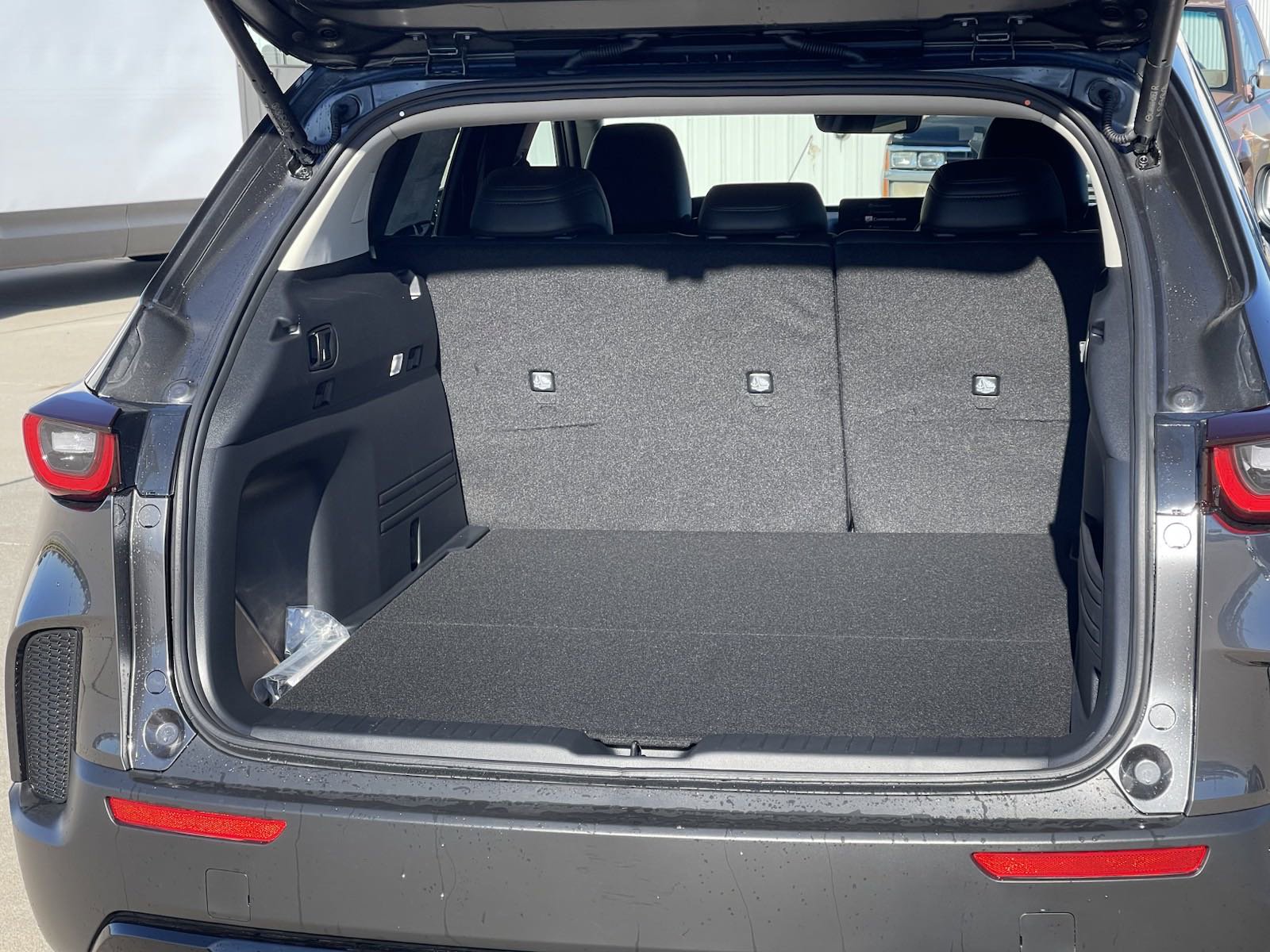 2025 Mazda CX-50 Premium photo 14