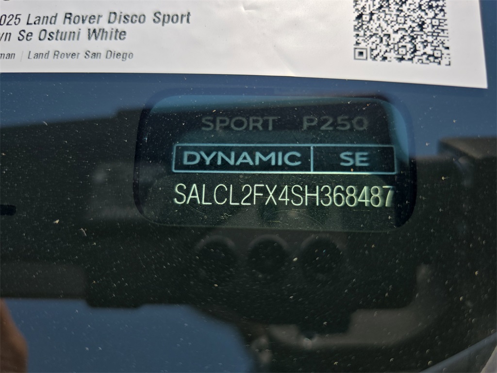 2025 Land Rover Discovery Sport SE photo 24