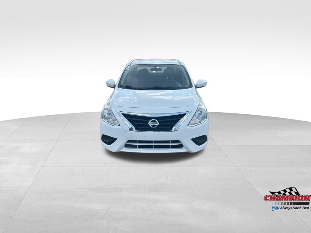 2016 Nissan Versa 1.6 SV photo 8